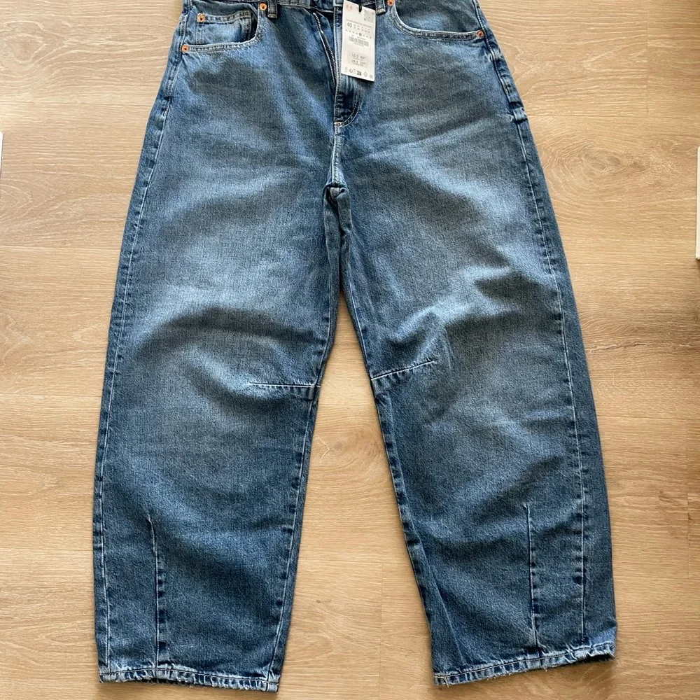 Zara Women's Balloon Baggy Jeans - Picture 6 of 7